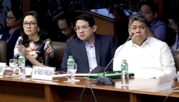 LP tells Pimentel: Don't focus on Leni impeachment
