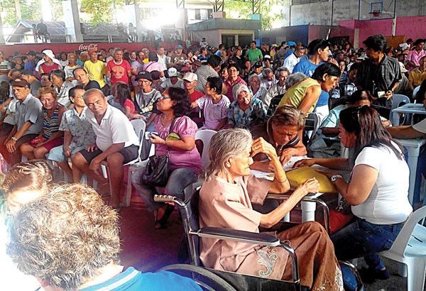 Tag P2,000 sa seniors sa Mandaue nadawat na