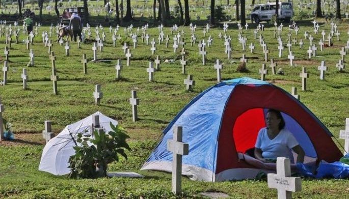14.6M daragsa sa mga sementeryo