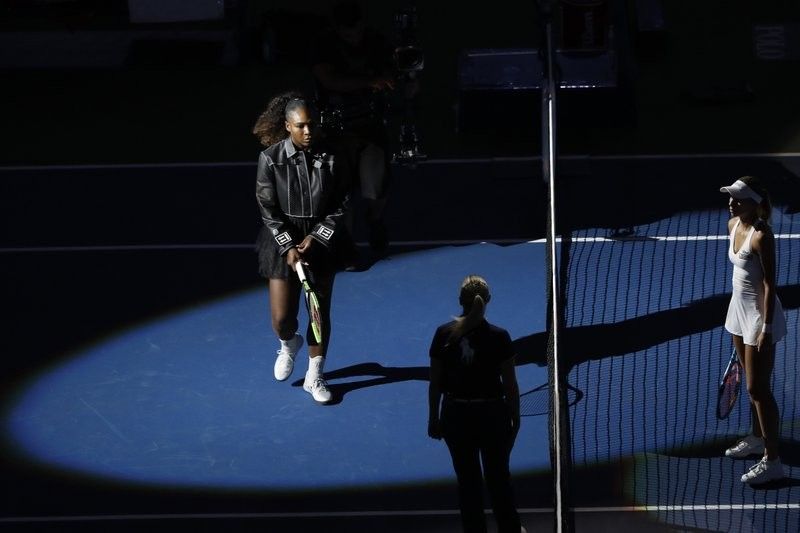Serena Williams easily wins 1st US Open match in 2 years