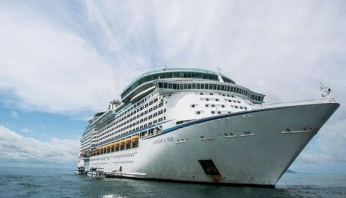 5 reasons to go on a holiday cruise