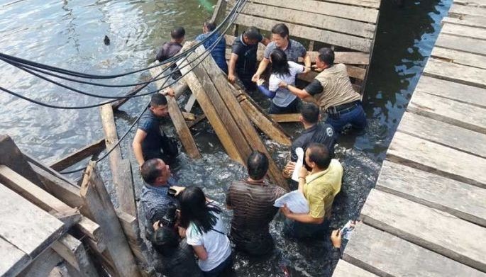 Cong. Albee nagtamo ng minor injury sa bumigay na tulay sa Zamboanga!
