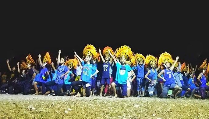 Solar-powered lamps light up Talisay City