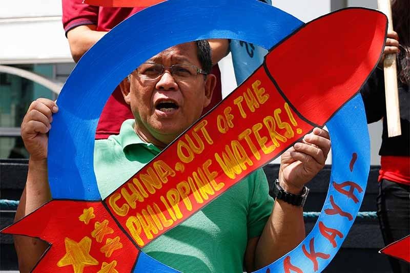 Amid China's aggressive actions, De Lima calls on Duterte to convene security council