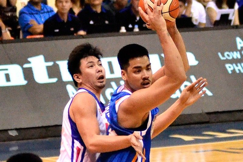 Hotshots overrun Warriors, lead 3-2