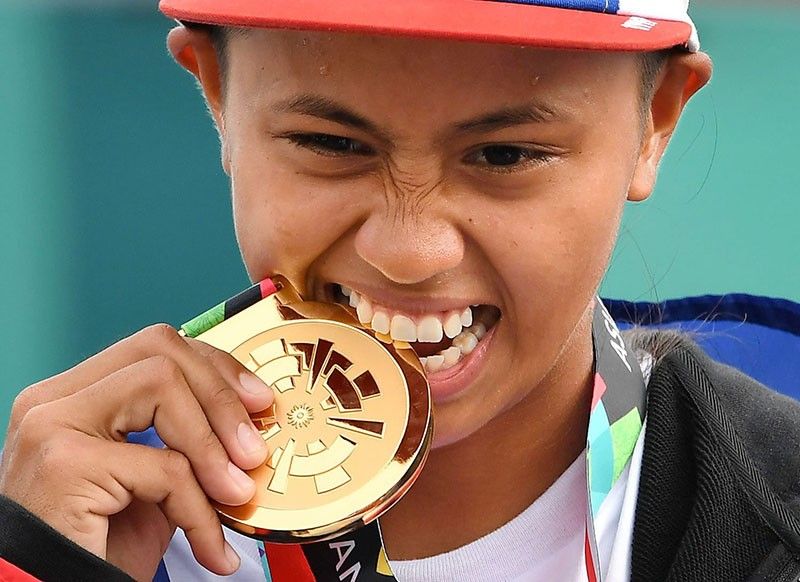 Skateboarder Margielyn Didal wins 4th gold for Philippines