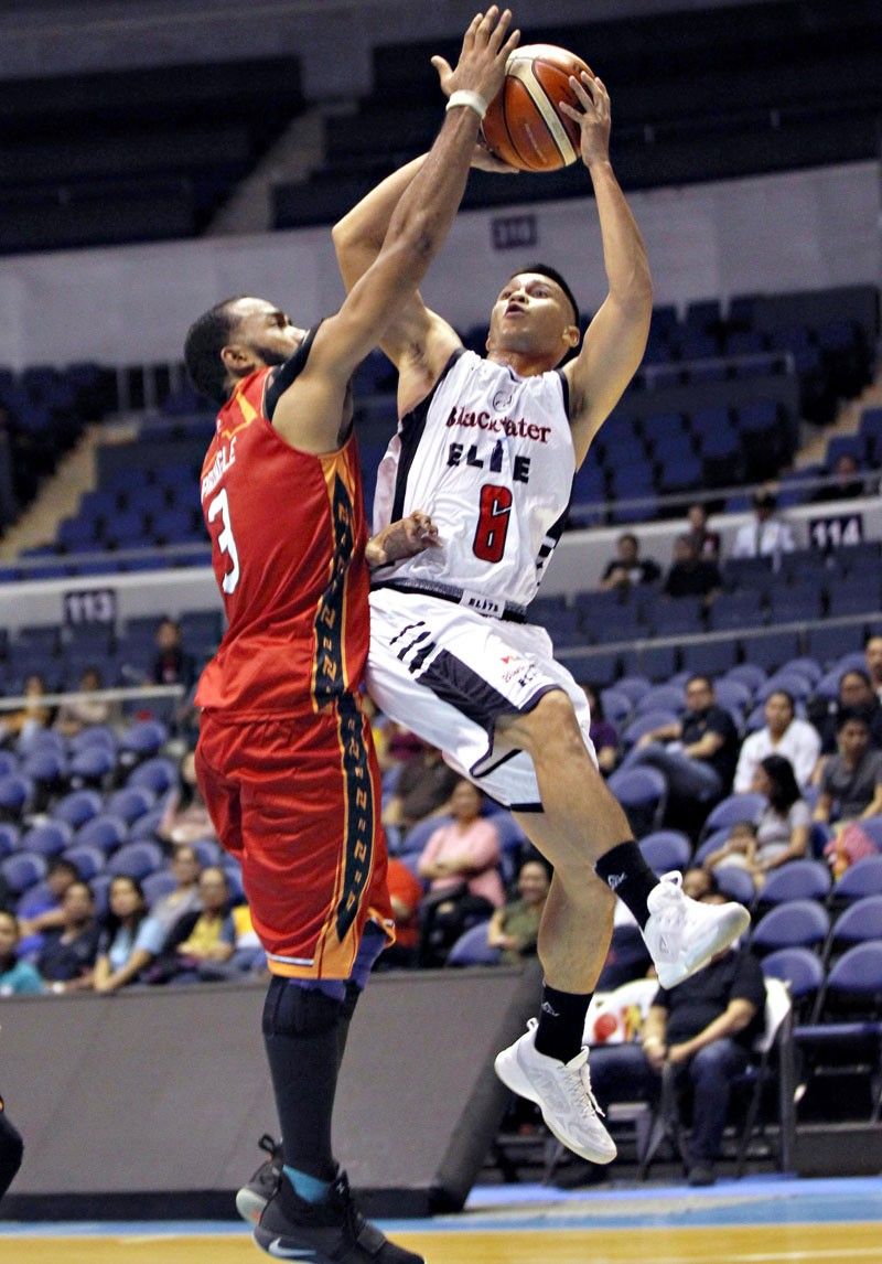 Elite eke out win over Batang Pier; Third straight victory