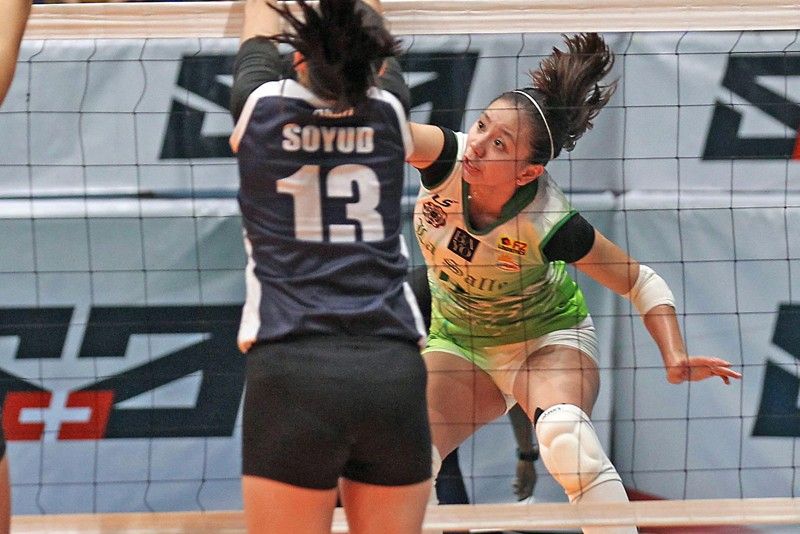 Lady Spikers clinch number 1 seed, repulse Falcons