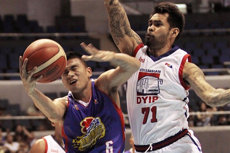 Hotshots dismantle Dyip