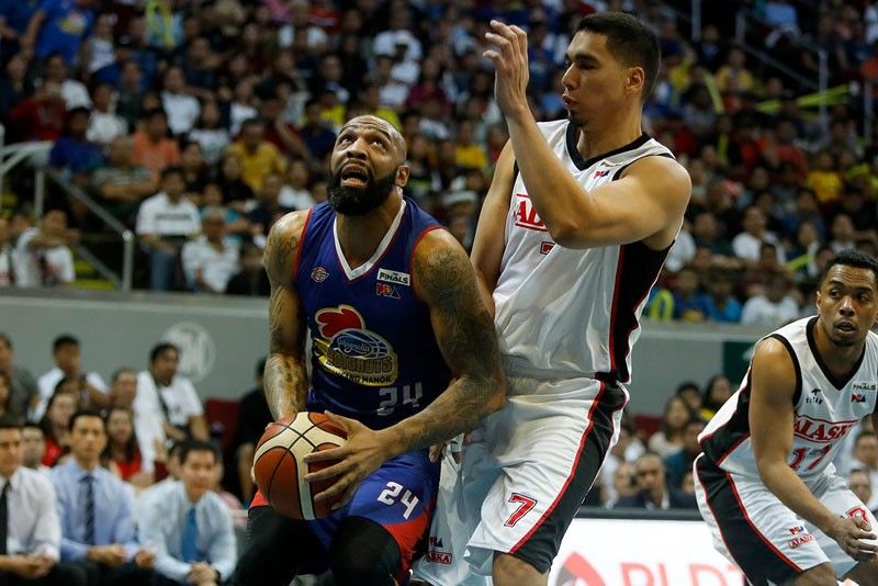 Hotshots pound sluggish Aces in best-of-7 opener