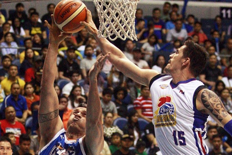 Injured Marc Pingris Sheds Tears Over Tribute Philstar Com