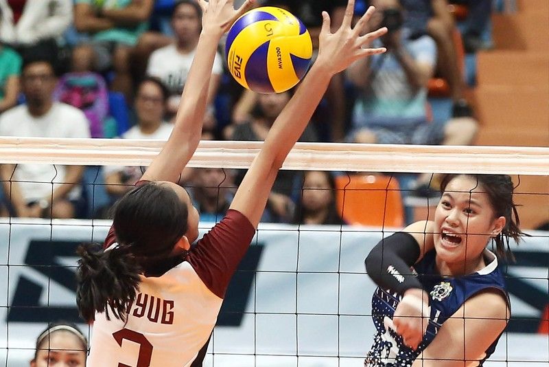 Lady Bulldogs smother Maroons, stay on top