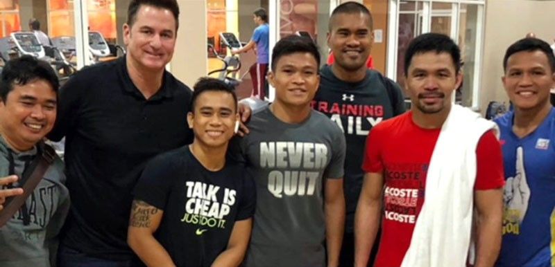 Manny Pacquiao gives thumbs-up to Mark Anthony Barriga