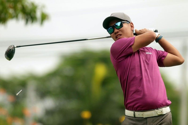Korean shocks Apo field with 67, leads by 1