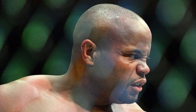 UFC heavyweight champ Cormier to defend title vs Lewis