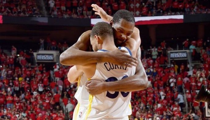 Golden State brings Houston down, braces for final dance