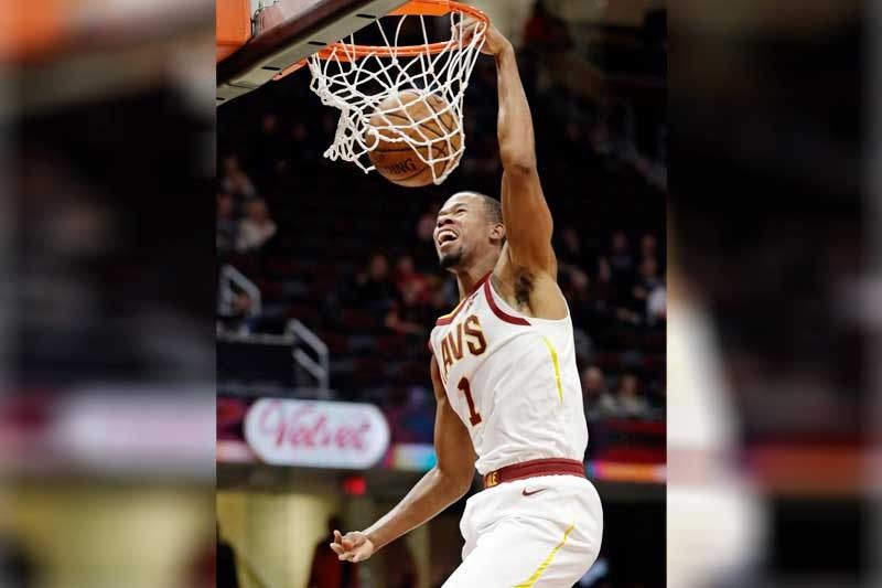 Cavs disfigure Hawks under new coach