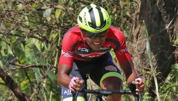 Ronald Oranza holds off rival, nears crown