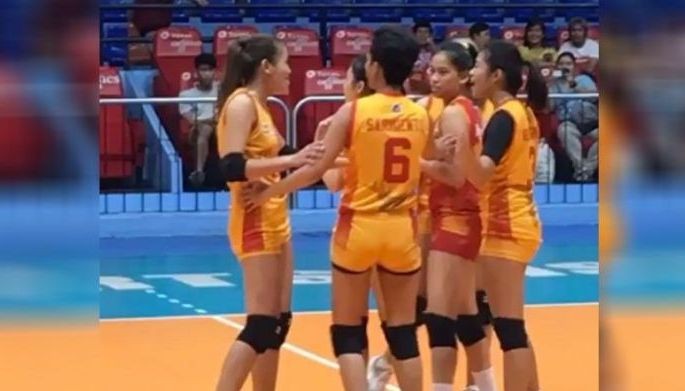 Lady Stags, Lady Knights  sumosyo sa liderato