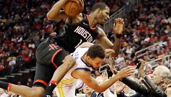 Strong finish powers Warriors past Rockets