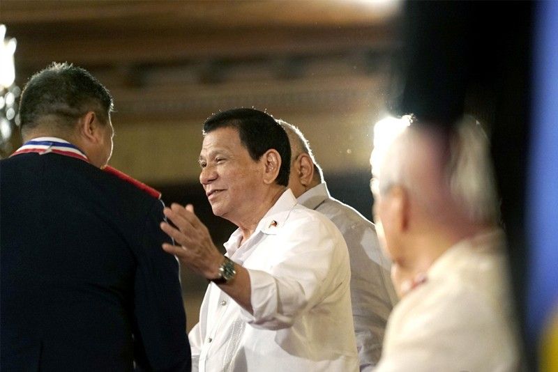 Duterteâ��s satisfaction rating rebounds to 'very good' in Q3: survey
