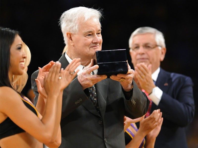 Tex Winter, father of basketballâ��s 'triangle offense,' dead at 96