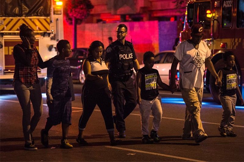 Toronto police say 9 people shot, shooter dead