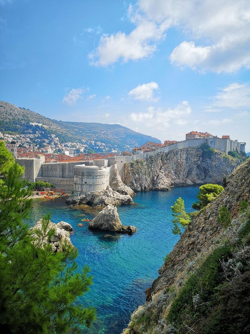 Dubrovnik: Walls to another world