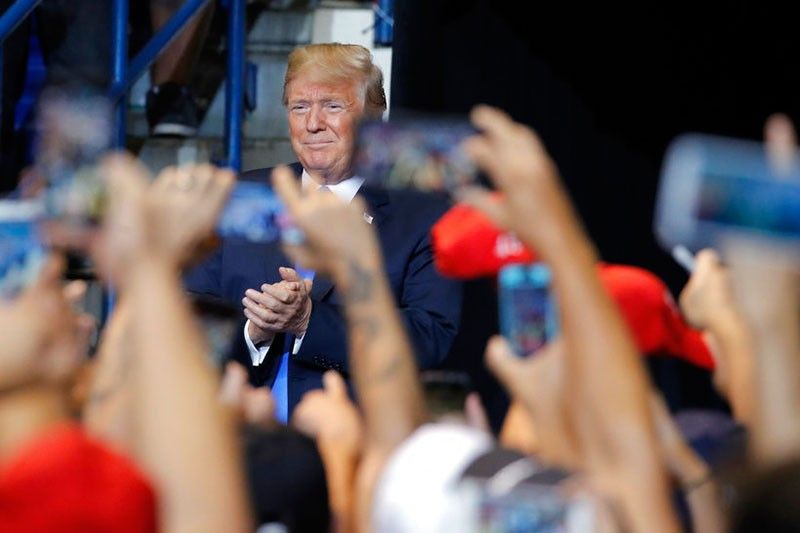 Trump trashes media as 'fake, fake disgusting news' at rally