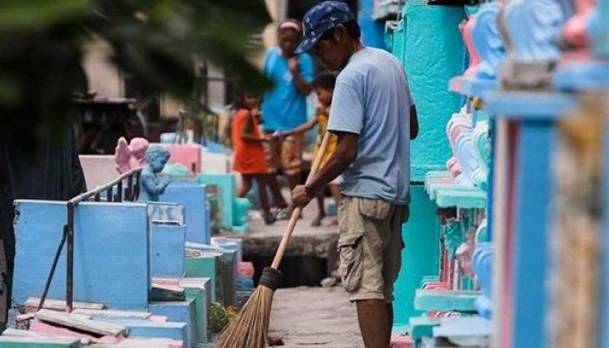 Filipinos told to be environmentally responsible when observing Undas