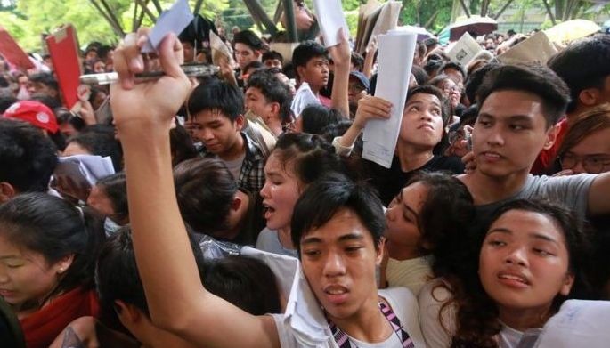 Submission  ng UPCAT application  sa Diliman, nagkagulo