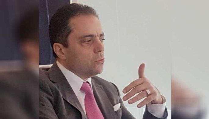 Tobacco exec believes in group decision-making process