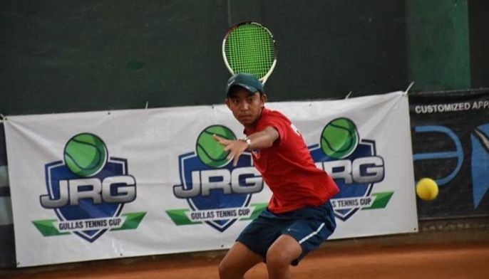 Tabura punches semis ticket