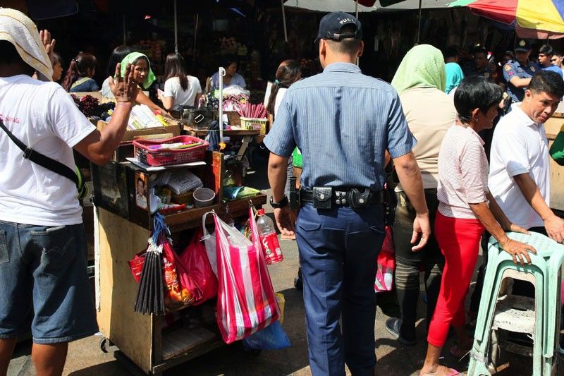 Illegal vendors, trapik  sunod na target sa Maynila