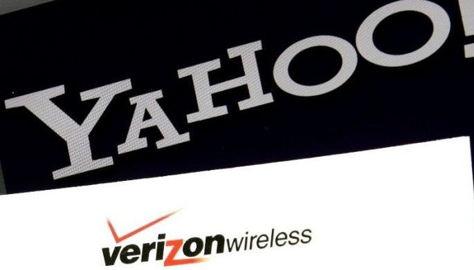 Yahoo to change name, trim board if Verizon deal gets done
