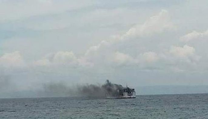 Vessel catches fire, passengers safe