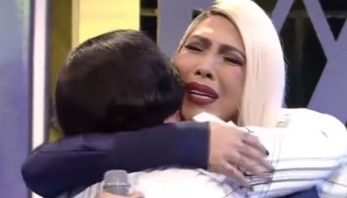 Vice Ganda breaks down after remembering Tutoy