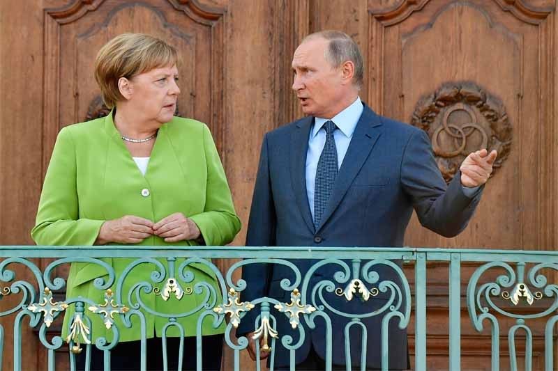 Putin calls on Europe to rebuild Syria so that refugees can return