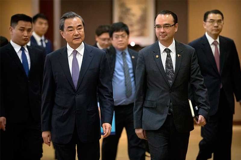 Philippines, China discuss joint South China Sea projects