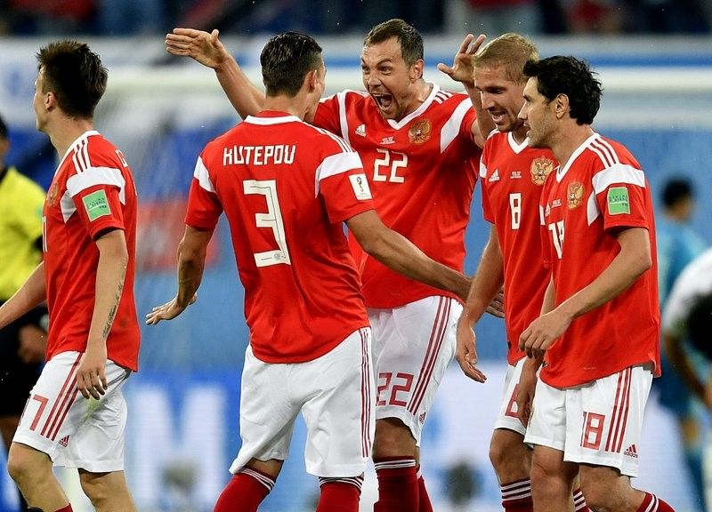 Russia on brink of last 16 at World Cup, beats Egypt 3-1