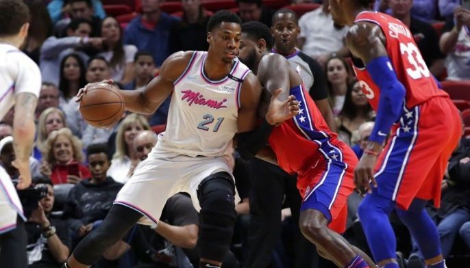 Whiteside, Wade fuel Heat past 76ers