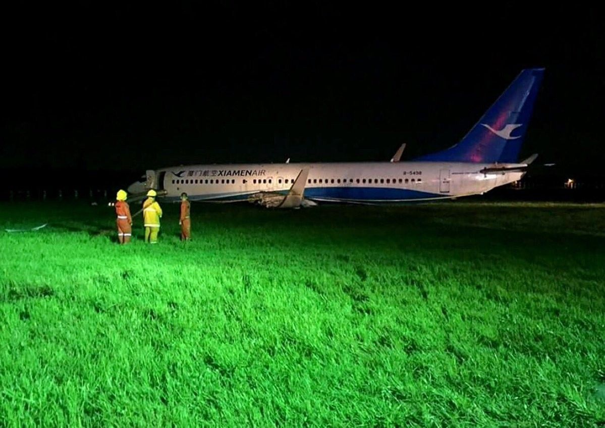 Xiamen Air flight skids off NAIA runway; flights cancelled
