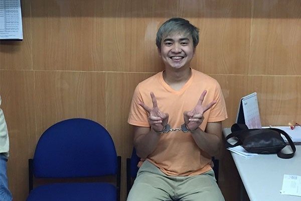 Alleged scammer Xian Gaza selling 'surrender shirt' for P9,000