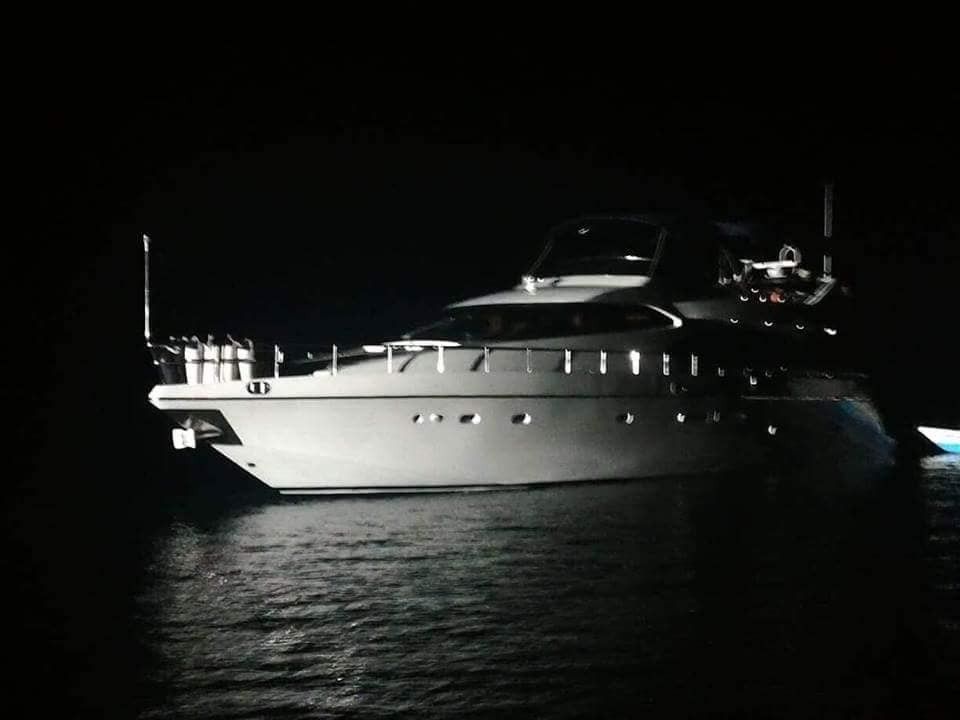 Off Talibon, Bohol: Yacht runs aground, 6 Chinese rescued