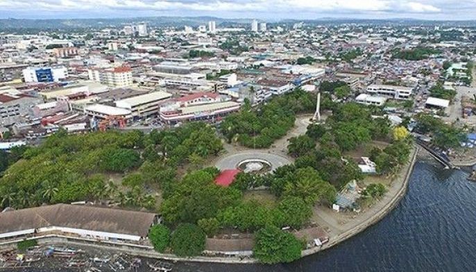 Zumba, durian and the Magsaysay Park in Davao