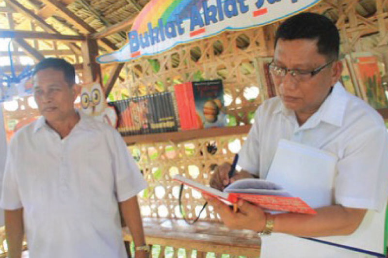 Iligan school launches reading program  