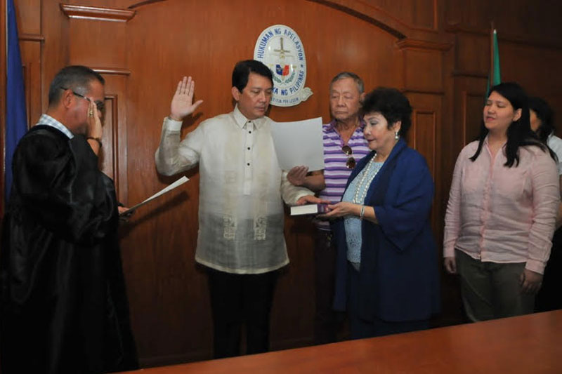   Junjun takes office as new city councilor  