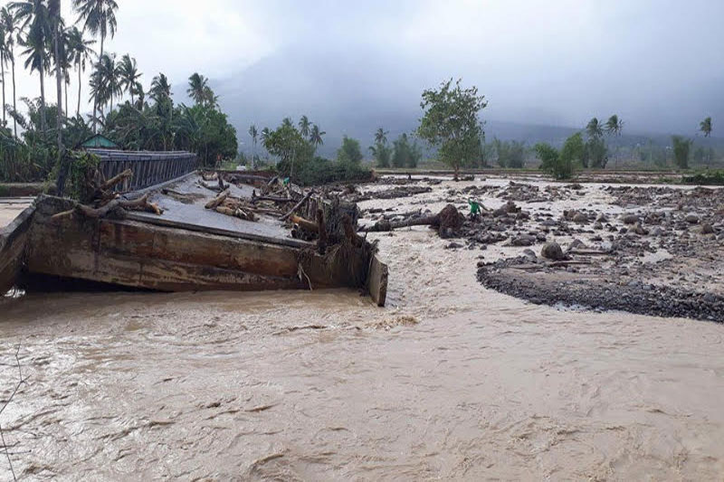   Landslides, floods likely in the south: â��Vintaâ�� nears 