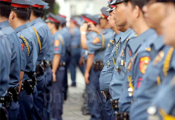Polis na-entrap sa NBI