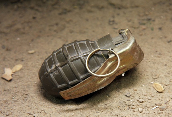 4 hurt in grenade attack